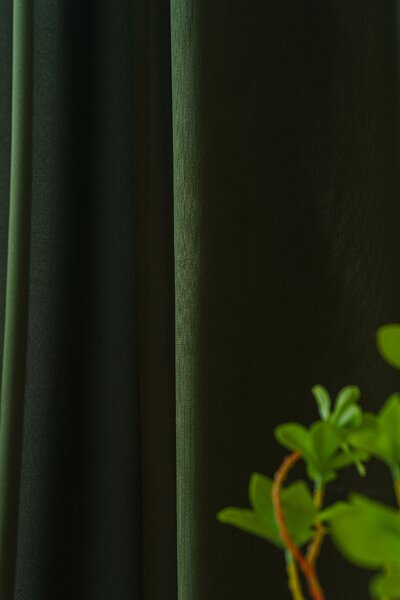 Zasłona OXFORD LIGHT 140x250 cm, ciemnozielony Zawieszanie: Taśma z wiązaniami