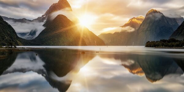 Obraz Milford Sound o wschodzie słońca