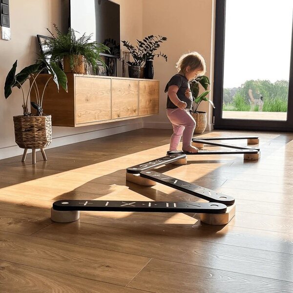 Biały tor sensoryczny z litego drewna sosnowego 10x408x5 cm Montessori – Meowbaby