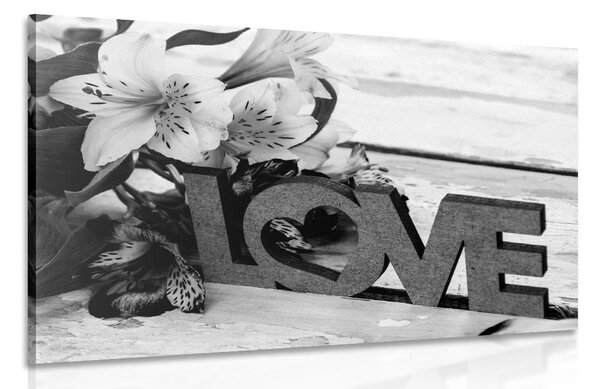 Obraz z drewnianym napisem Love w wersji czarno-białej