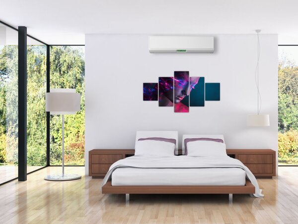 Błyszczący obraz kobiety (125x70 cm)