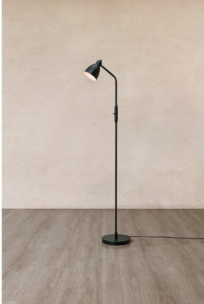 Lampa stojąca w kolorze matowej czerni z metalowym kloszem (wys. 143 cm) Story – Markslöjd