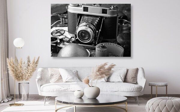 Obraz stary aparat fotograficzny w wersji czarno-białej