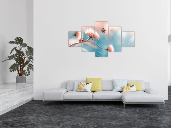 Obraz - Biedronka na kwiatku (125x70 cm)