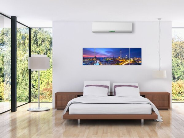 Obraz - Niebieskie niebo nad Berlinem (170x50 cm)