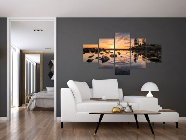 Obraz powierzchni wody o zachodzie słońca (125x70 cm)