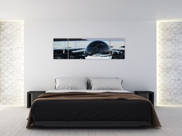 Obraz szklanej kuli na skale (170x50 cm)