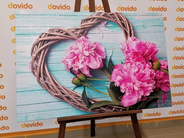 Obraz peonie na drewnianym sercu