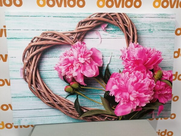 Obraz peonie na drewnianym sercu