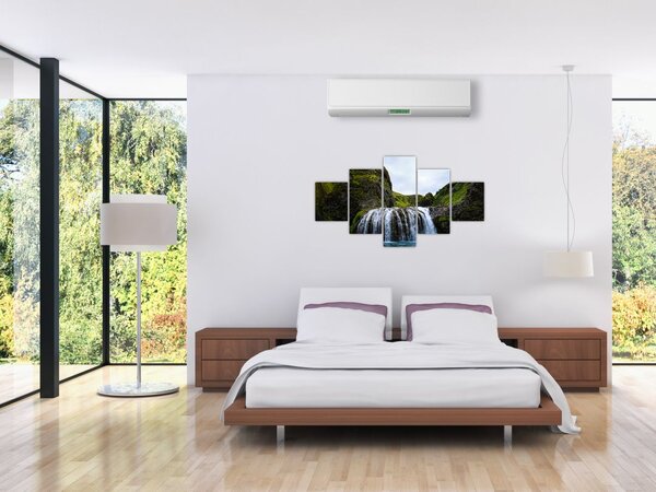 Obraz klifu z wodospadem (125x70 cm)