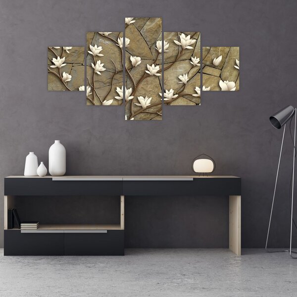 Obraz - Białe magnolie na murze kamiennym (125x70 cm)
