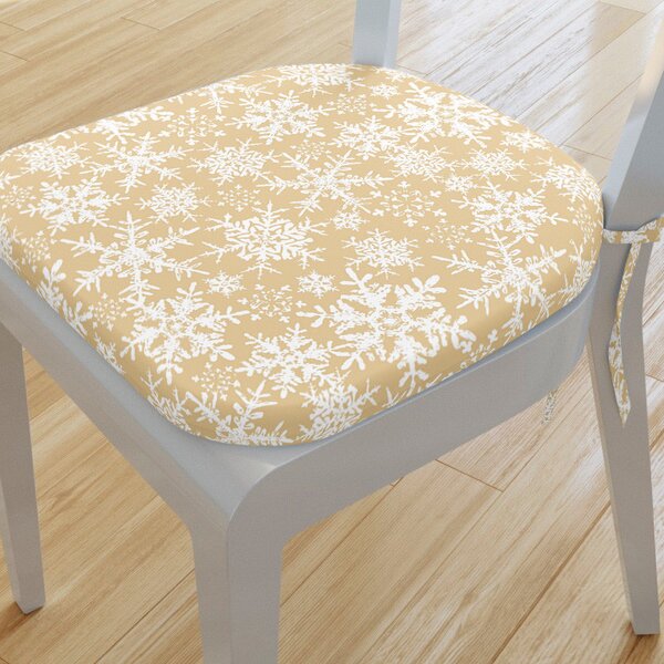 Goldea zaokrąglona poduszka na krzesło 39x37 cm świąteczna - płatki śniegu na złotym 39 x 37 cm