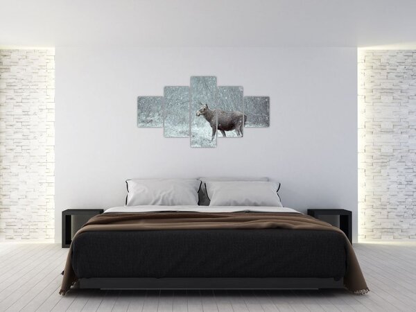 Obraz - Łoś w śnieżnym lesie (125x70 cm)