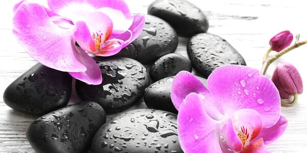 Obraz magiczna gra kamieni i orchidei