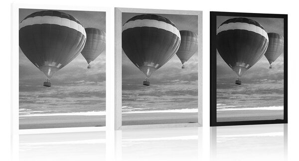Plakat latające balony nad górami w czerni i bieli