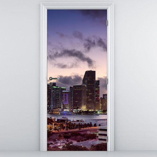 Fototapeta na drzwi - Metropolia z wieżowcami (95x205cm)