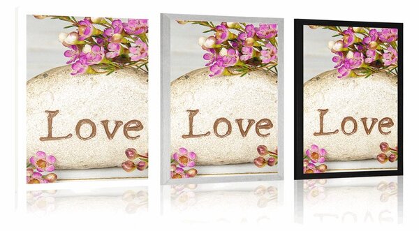 Plakat z napisem na kamieniu Love