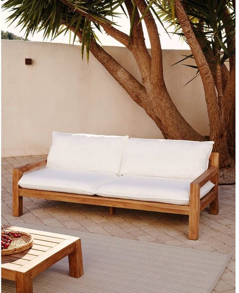 Biało-naturalna sofa ogrodowa z drewna tekowego Forcanera – Kave Home