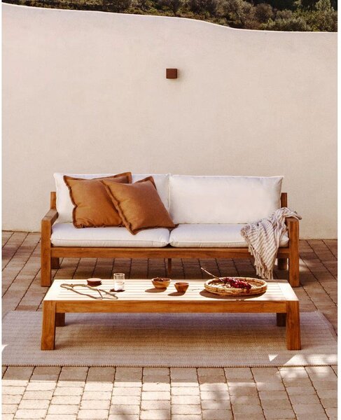 Biało-naturalna sofa ogrodowa z drewna tekowego Forcanera – Kave Home