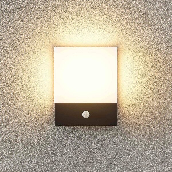 Lampa zewnętrzna z czujnikiem ruchu Vanira Lindby, czarny, aluminium, nowoczesny