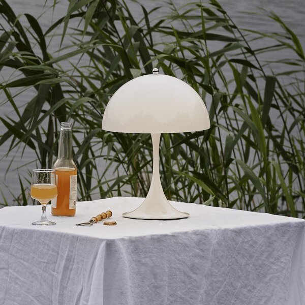 Lampa Stołowa Louis Poulsen, Panthella 250, ściemnialny, biały, salon, tworzywo sztuczne, nowoczesny
