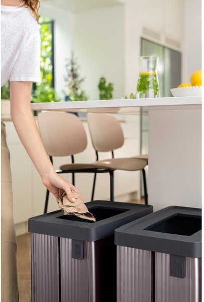 Różowy kosz na śmieci do segregacji odpadów z plastiku z recyklingu 54 l Verto Recycle – Curver