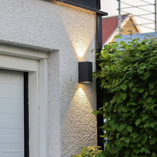 Kinkiet zewnętrzny LED TAVI Lucande, czarny, aluminium, nowoczesny