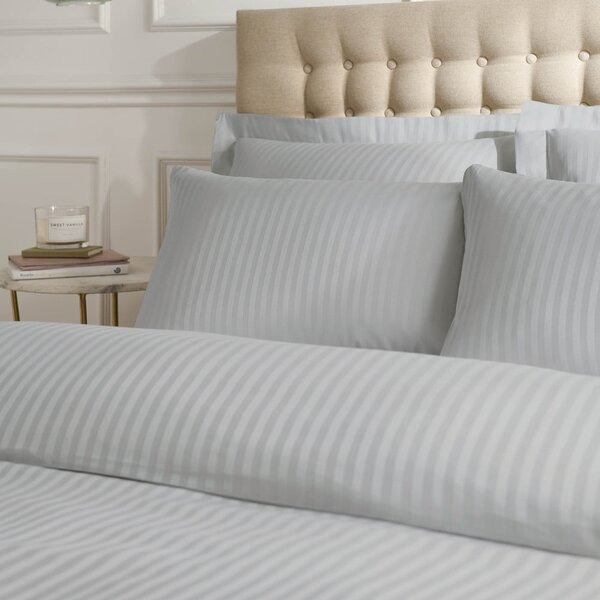 Adamaszkowe poszewki na poduszki zestaw 2 szt. 50x75 cm Satin Stripe – Catherine Lansfield