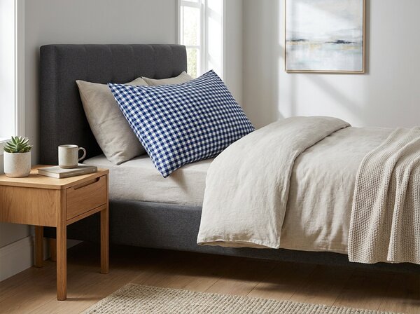 Poszewka na poduszkę z mikrofibry NAVY GINGHAM 70x90 cm, niebiesko-biała
