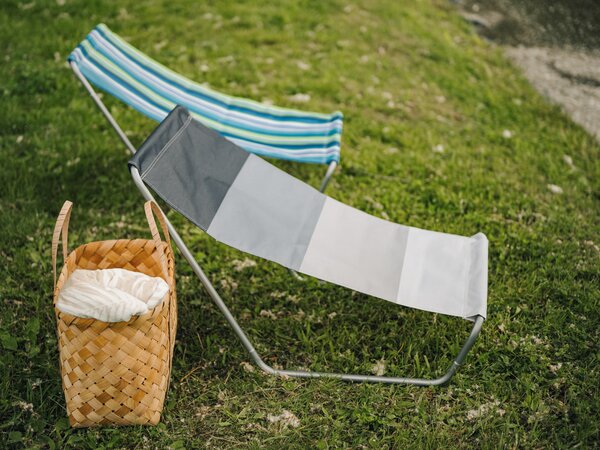 Składany leżak plażowy SAND, szare paski