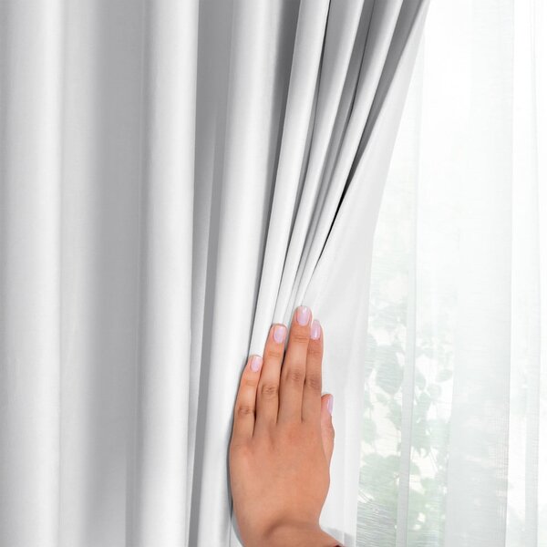 Biała aksamitna zasłona częściowo zaciemniająca (dimout) 140x270 cm Eyelets – Restilo