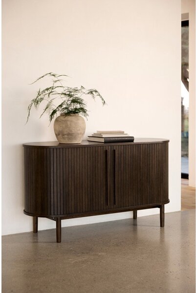 Brązowa komoda w dekorze dębu z drzwiami przesuwnymi 140x76x45 cm Meta – Unique Furniture