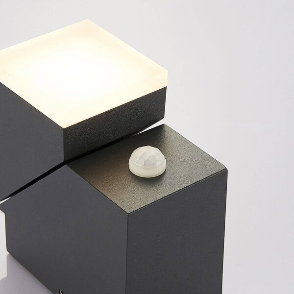Kinkiet zewnętrzny LED z czujnikiem Sally Lindby, czarny, aluminium, nowoczesny
