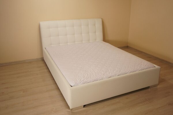 Łóżko tapicerowane PIK 140/200 cm ze stelażem w stylu glamour