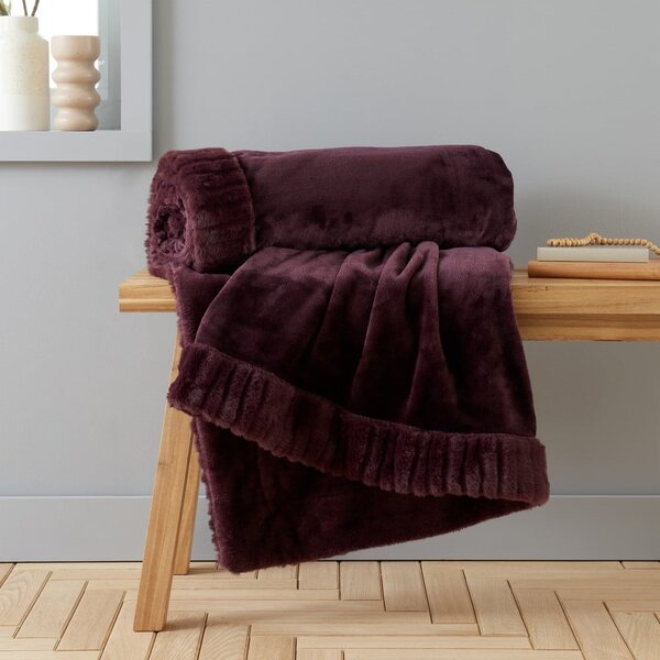 Ciemnofioletowy koc z mikropluszu 150x200 cm Velvet and Faux Fur – Catherine Lansfield