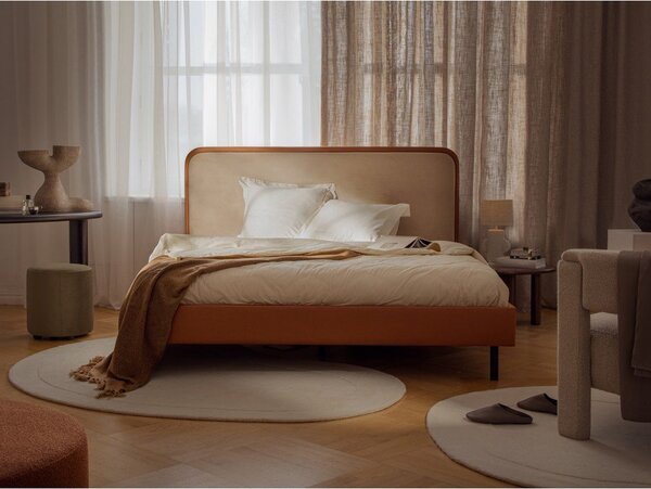 Ceglaste tapicerowane łóżko dwuosobowe ze stelażem 180x200 cm Aveline – Micadoni