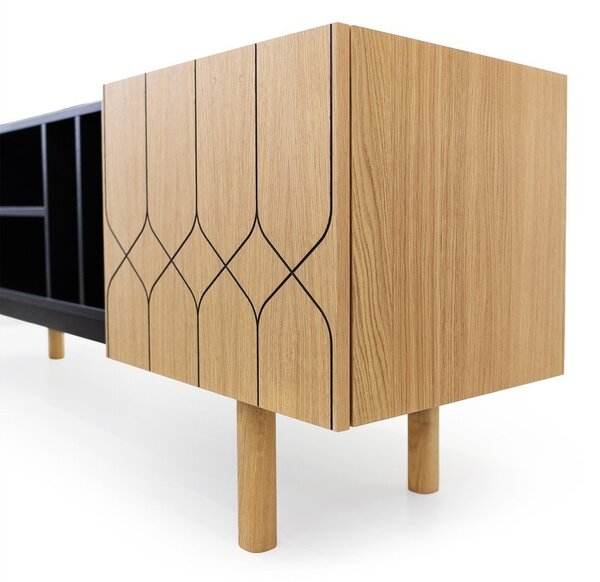 Czarno-naturalna szafka pod TV w dekorze dębu 175x60 cm Porto – Woodman