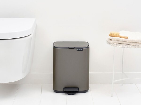 Szary stalowy kosz na śmieci z pedałem 7 l Bo – Brabantia