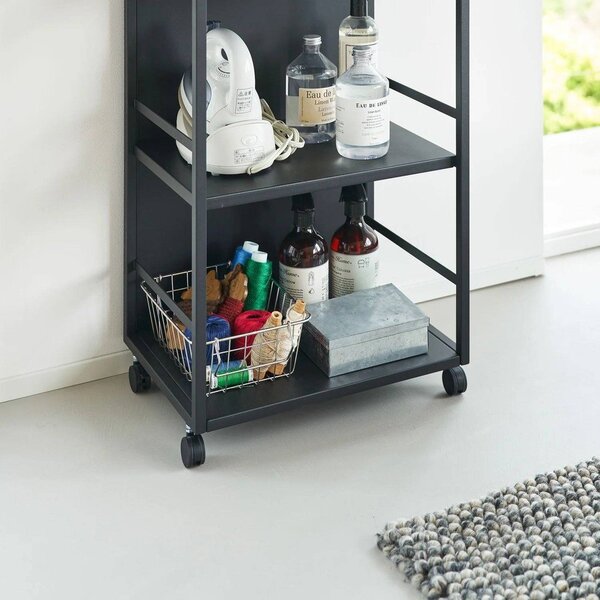Czarny metalowy regał na kółkach 42x84,5x32 cm Tower – YAMAZAKI