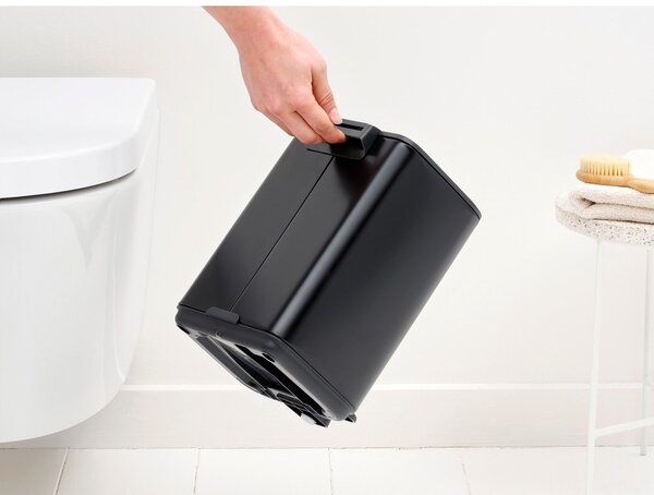 Stalowy kosz na śmieci z pedałem w kolorze matowej czerni 4 l Bo – Brabantia