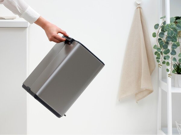 Szary stalowy kosz na śmieci z pedałem 12 l Bo – Brabantia