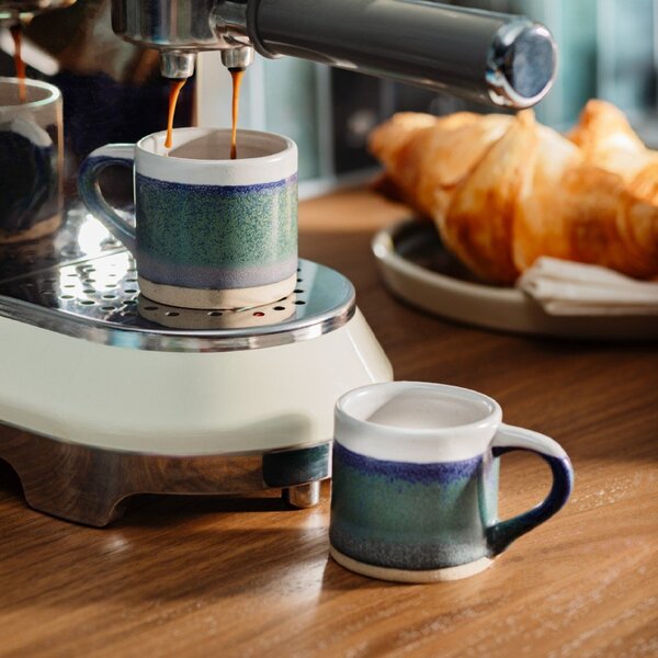 Ciemnoniebieskie kamionkowe kubki na espresso zestaw 2 szt. 80 ml Marlow – Sass & Belle