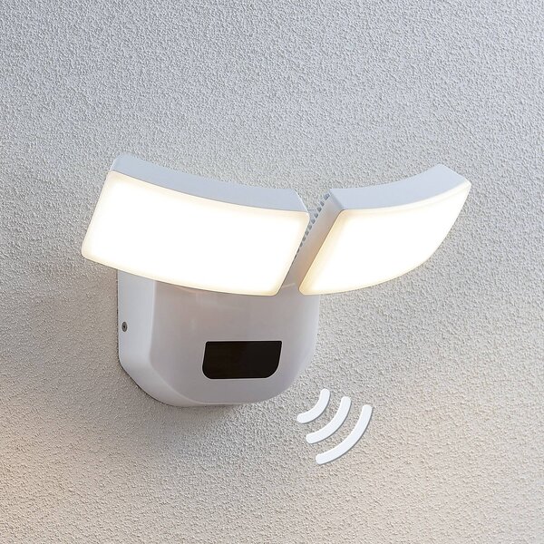 Lampa zewnętrzna z czujnikiem ruchu Nikias Lindby, biały / opal, aluminium, nowoczesny