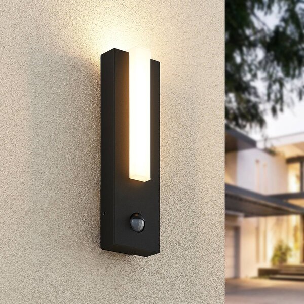Lampa zewnętrzna z czujnikiem ruchu Virgalia Lucande, czarny, aluminium, nowoczesny
