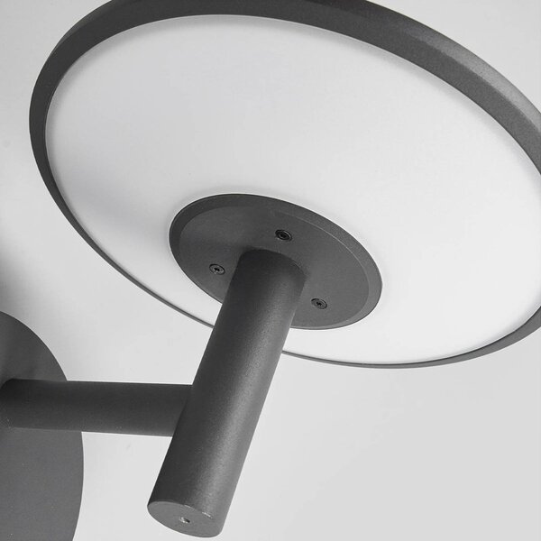 Kinkiet zewnętrzny LED z czujnikiem Fenia Lucande, czarny, aluminium, nowoczesny