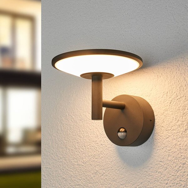 Kinkiet zewnętrzny LED z czujnikiem Fenia Lucande, czarny, aluminium, nowoczesny