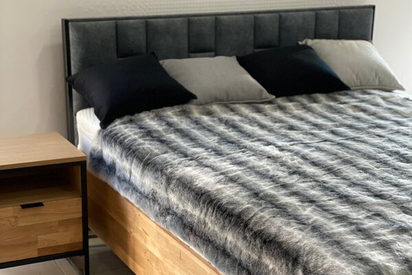 Łóżko metalowo-drewniane w stylu LOFT