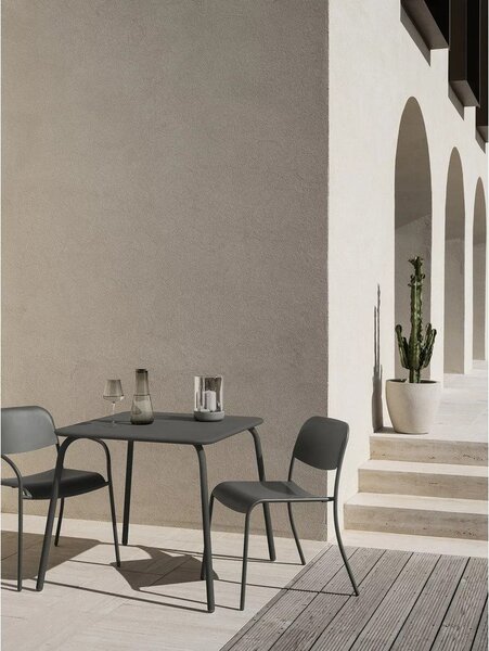 Metalowy stół ogrodowy 80x80 cm Yua – Blomus