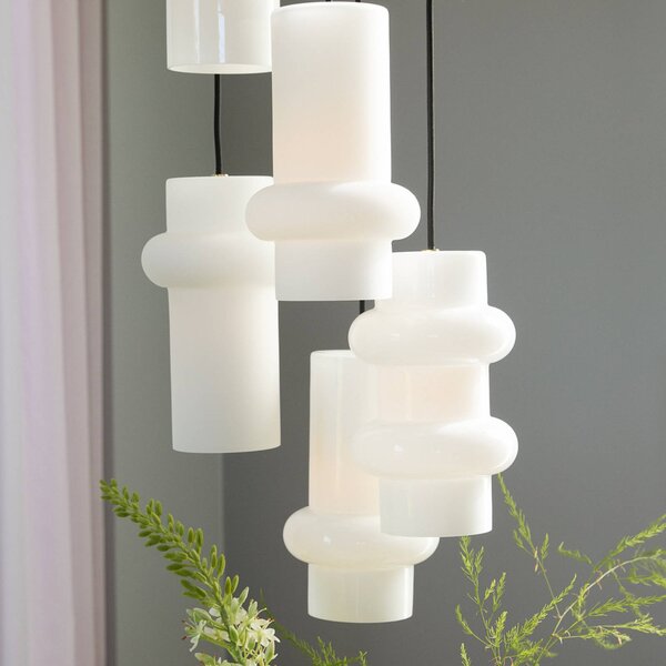 Hübsch Lampa wisząca Pilule Down, możliwość ściemniania, biały / opal, salon / jadalnia, szkło, skandynawski