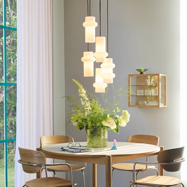 Hübsch Lampa wisząca Pilule Down, możliwość ściemniania, biały / opal, salon / jadalnia, szkło, skandynawski